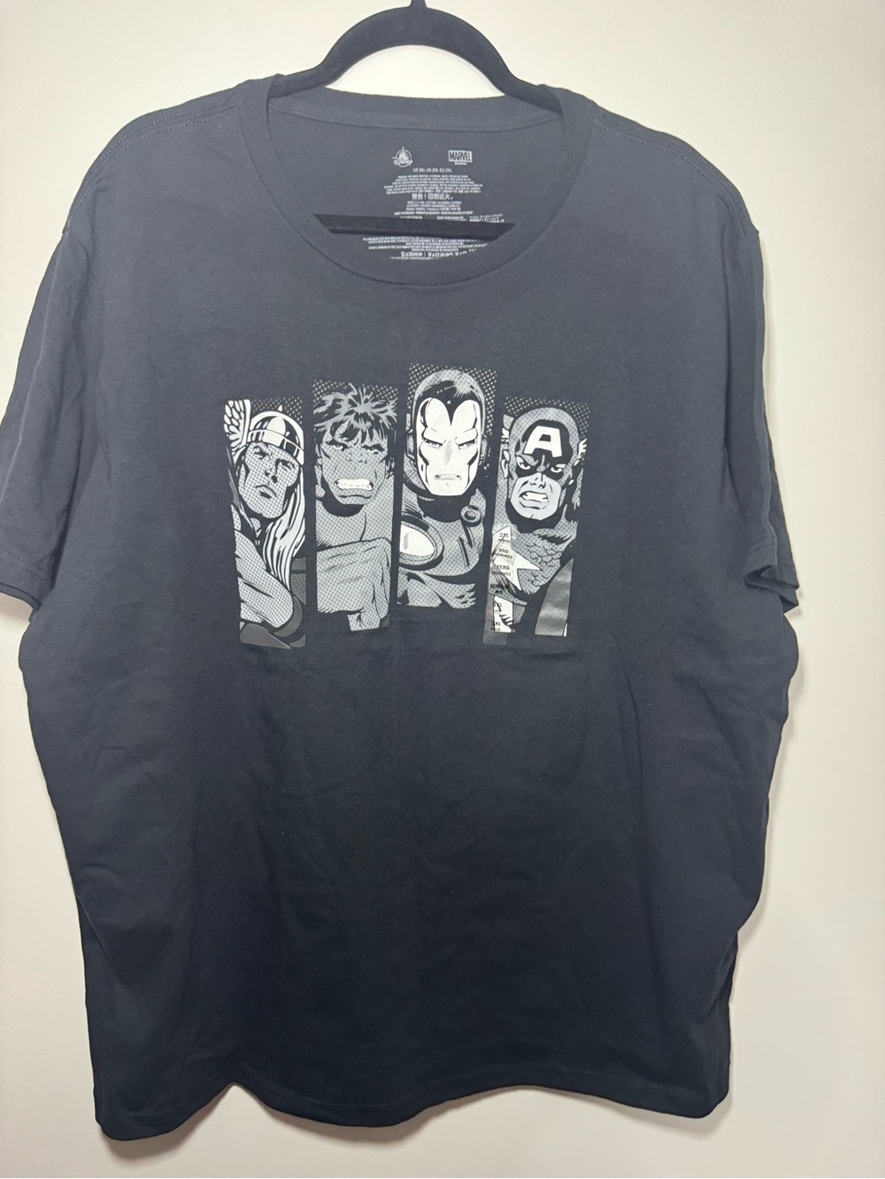 NWT Disney Marvel Avengers T-Shirt Thor Iron Man Captain America Hulk Size 2XL